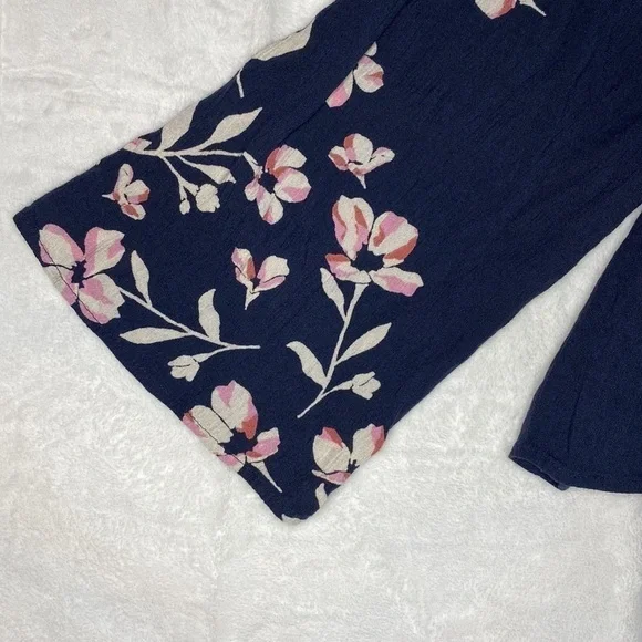 BILLABONG Light It Up Blue Floral Raglan Sleeves Crop Top Size Large - Picture 3 of 16